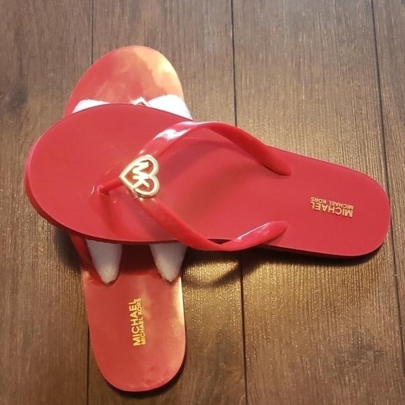 Michael Michael Kors Heart Flip Flop - Picture 3 of 5